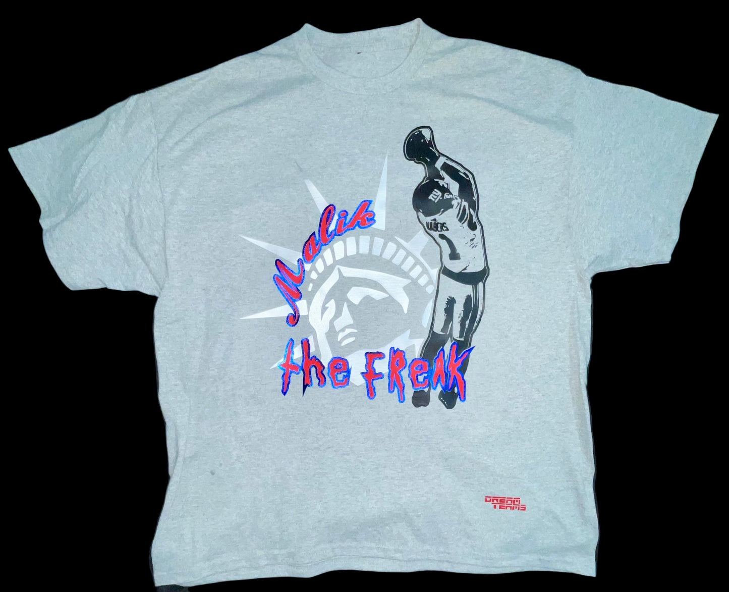 Malik neighbors Giants T-shirt